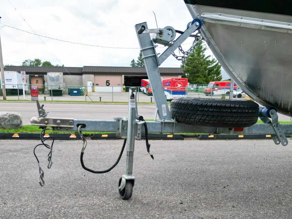 2020 Lund Ssv-16 alt