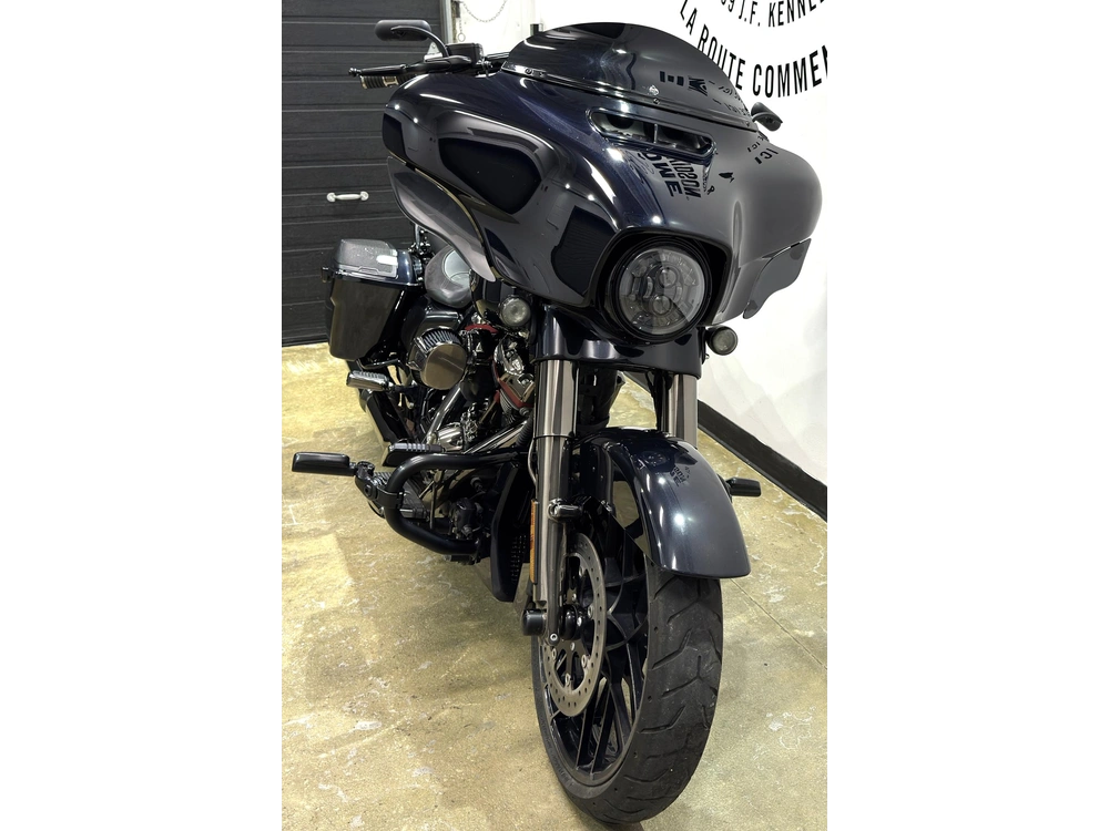 Harley-Davidson STREET GLIDE CVO FLHXSE 2022 — photo 2