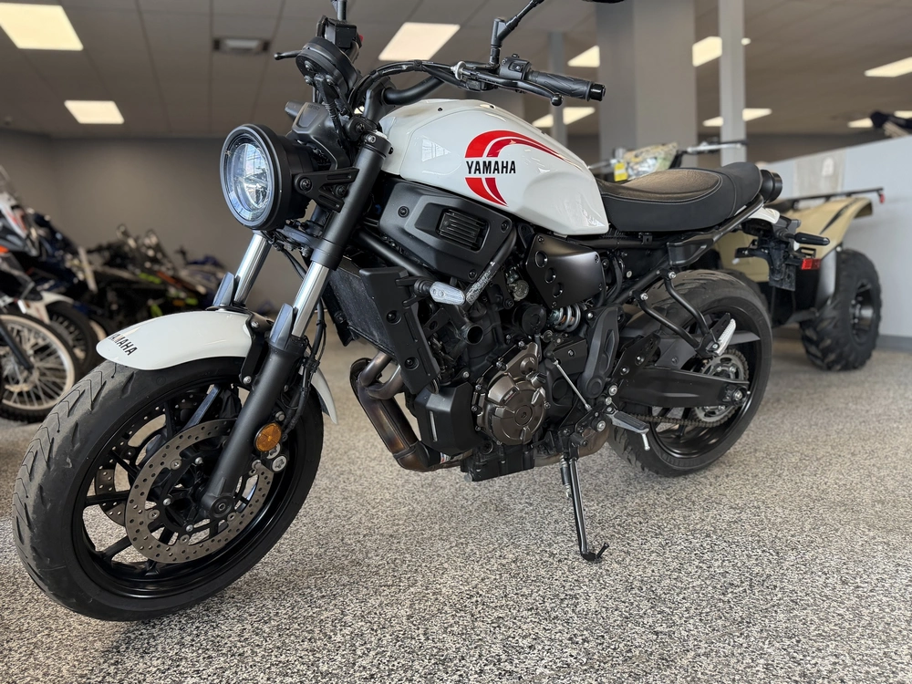 2024 Yamaha Xsr 700 (30$ Par Semaine Tx In) alt