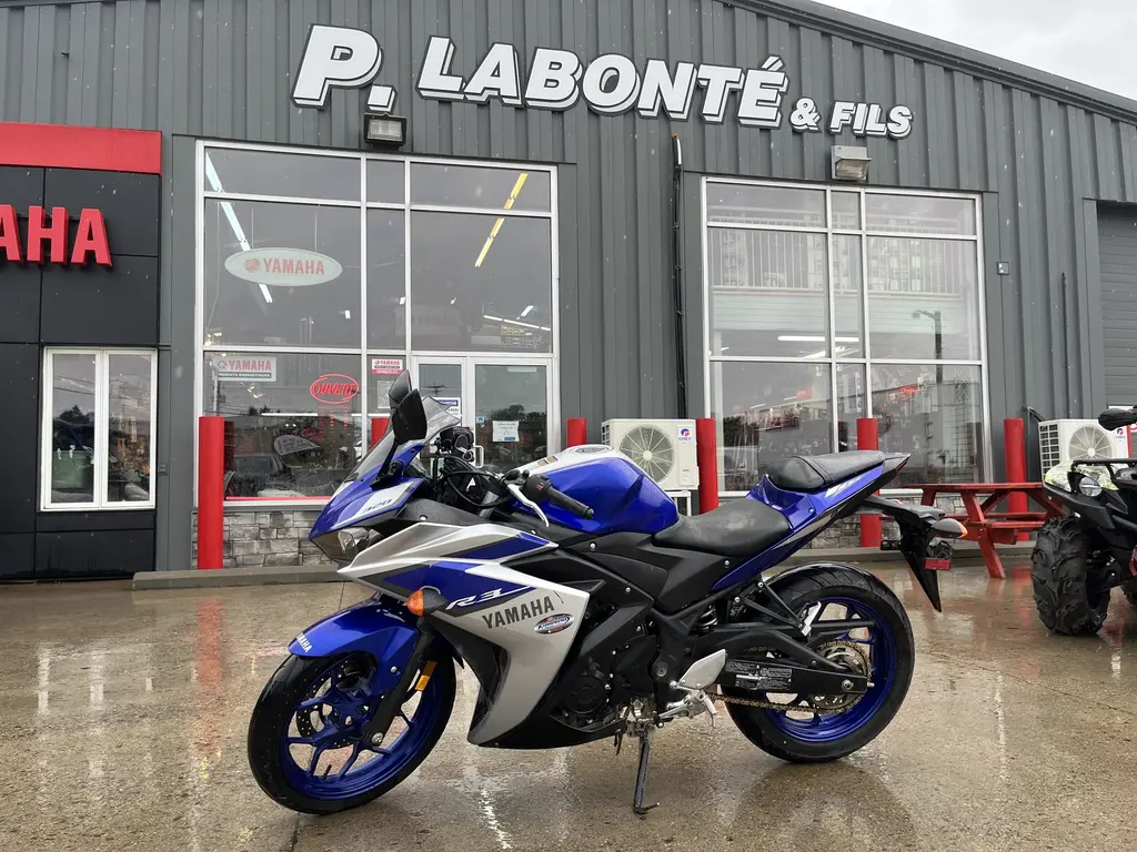 Yamaha R3 YZFR3 2015