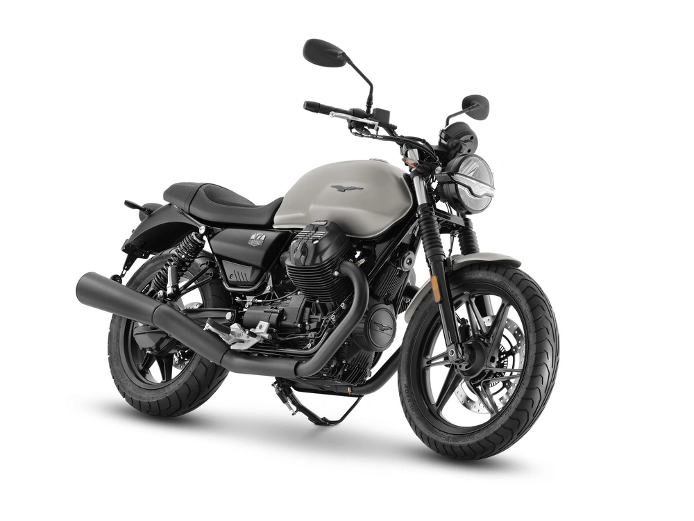 Moto Guzzi V7 Stone 2023 alt