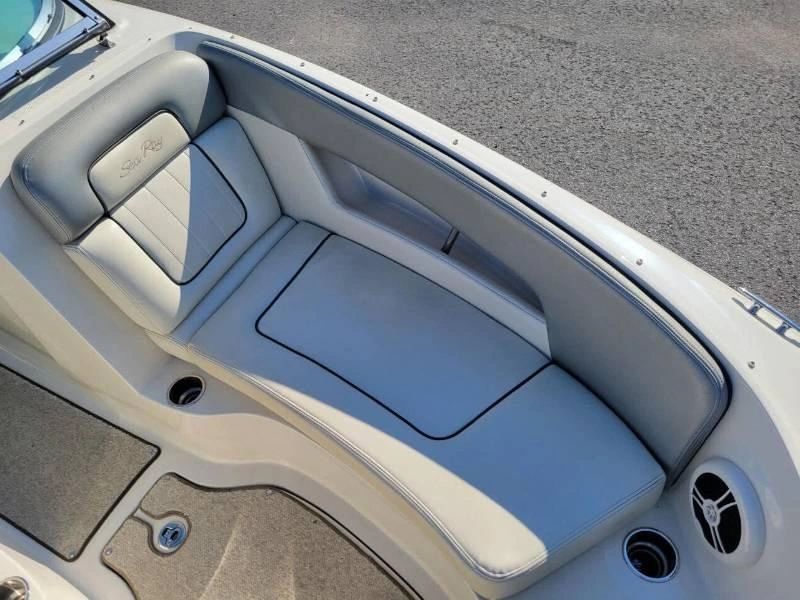 Sea Ray Sundeck 230/ Mercruiser 350 2009 alt