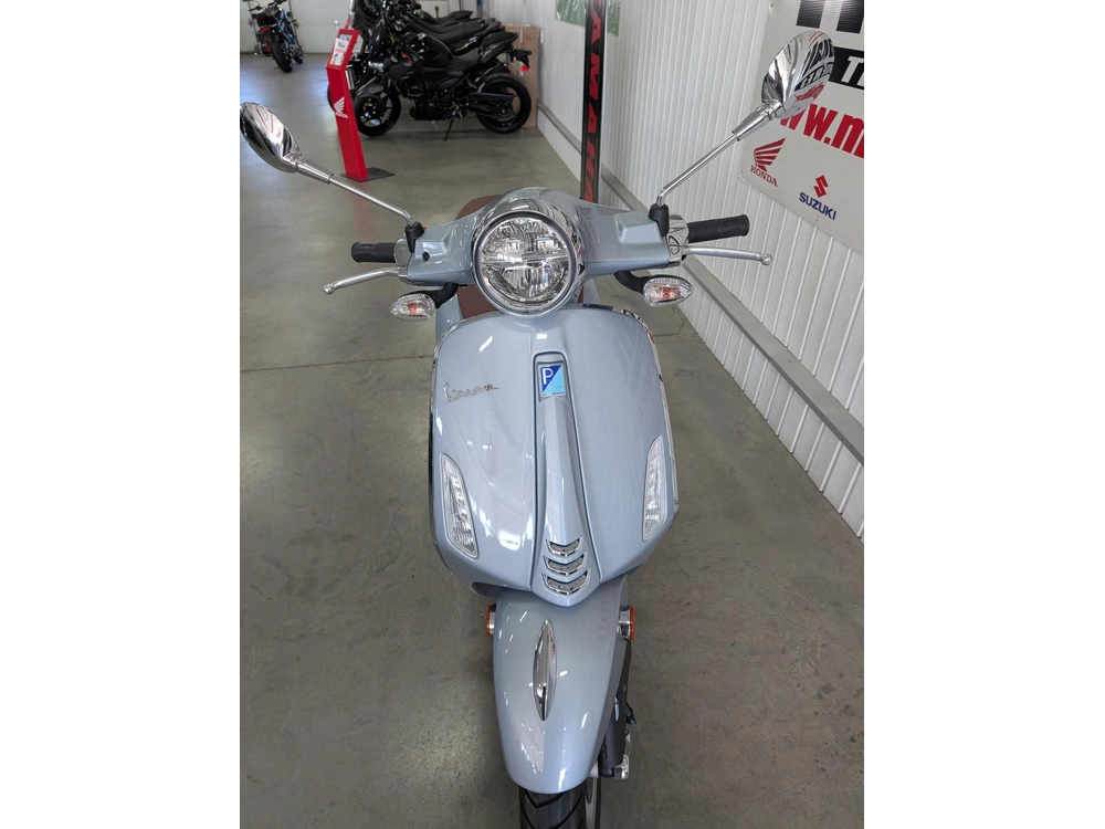 Vespa Primavera 50 2023 alt