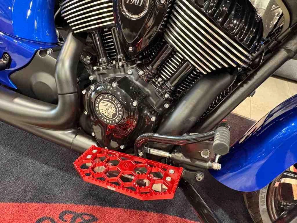 Indian Motorcycle Chieftain Dark Horse Audio 2026 alt