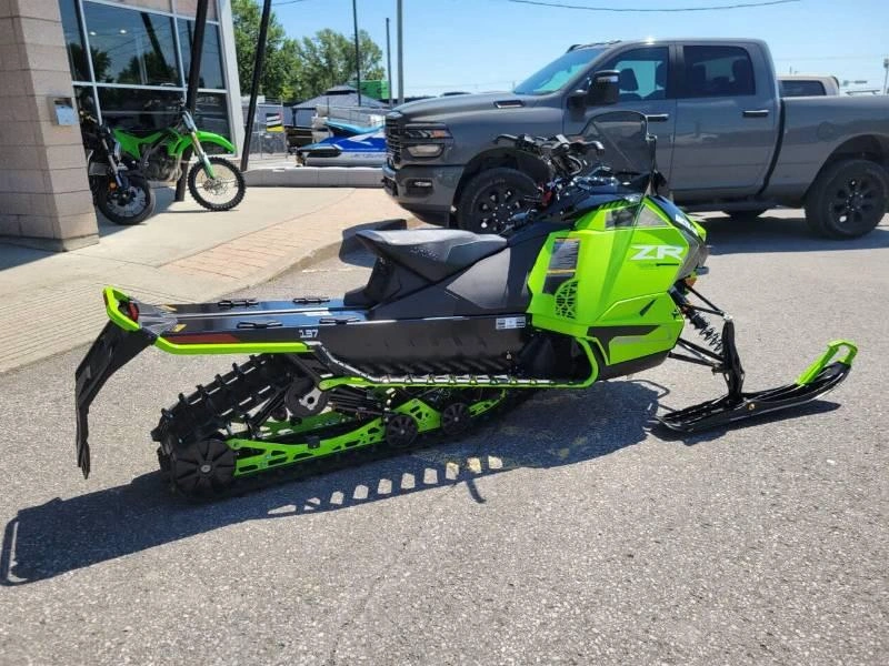 2027 Arctic Cat Zr 858 Sno Pro Eps 137 G8 alt