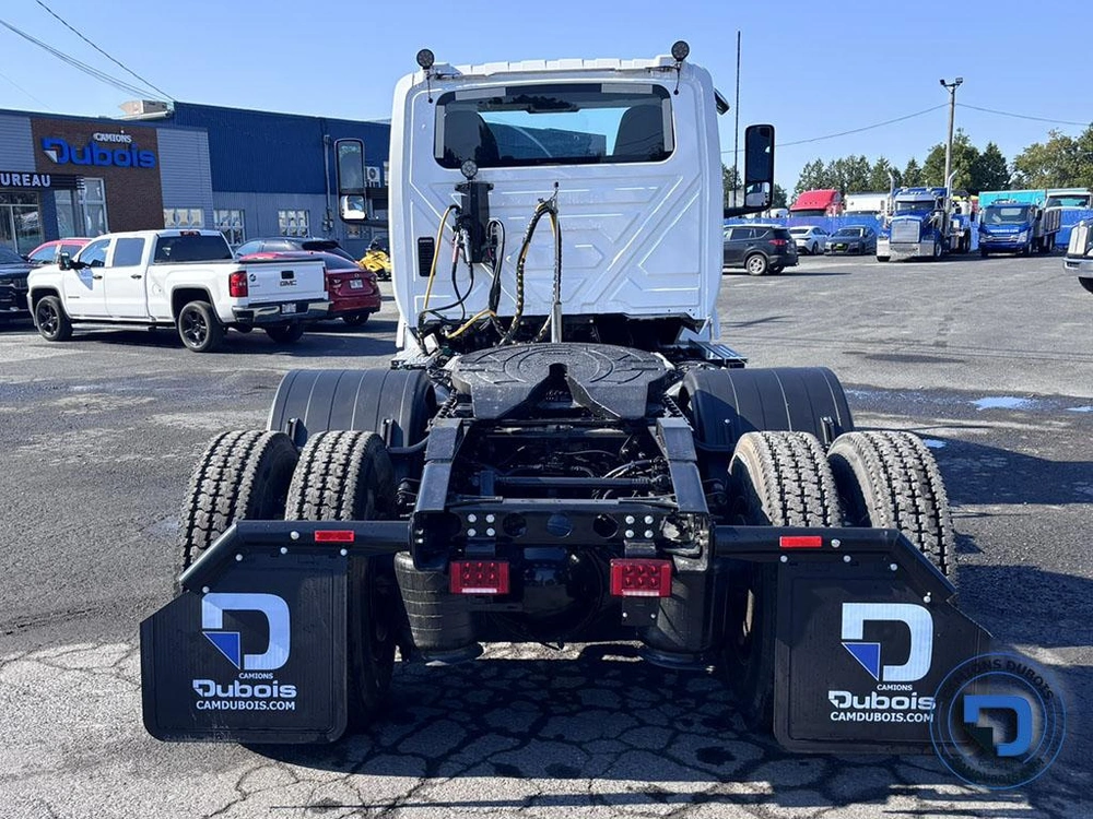 2018 International Lt625 alt