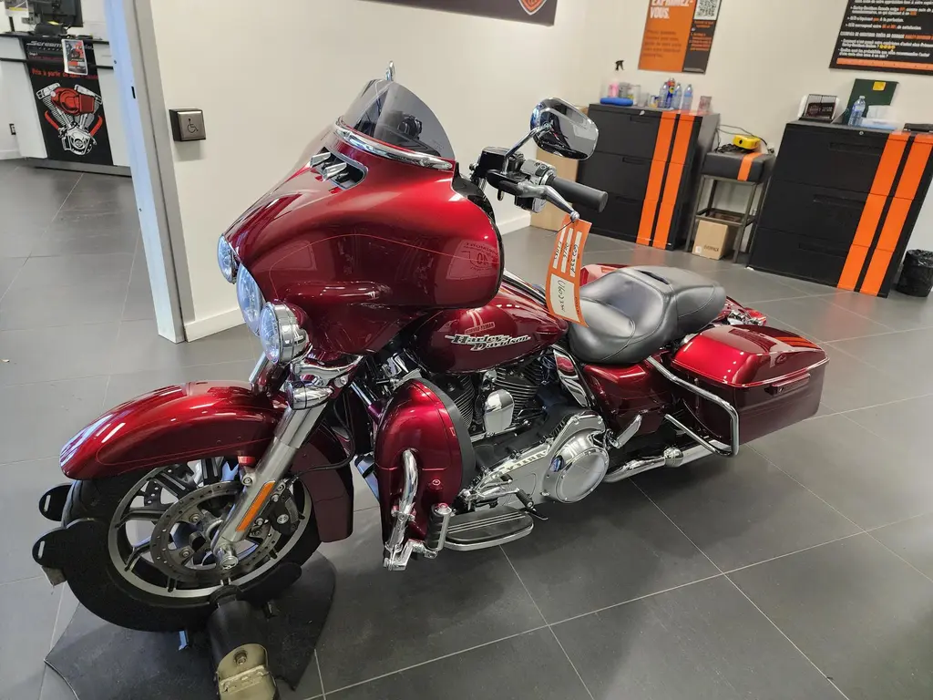 Harley-Davidson FLHXS Street Glide SpecialFLHXS 2016