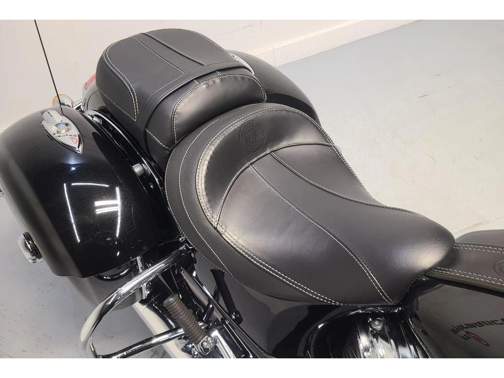 Indian Motorcycle Chieftain Limited 2018 alt