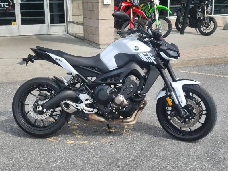 2017 Yamaha Fz09 alt