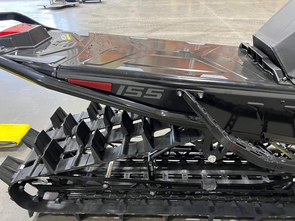 2025 Polaris 9r Rmk Khaos 155 alt