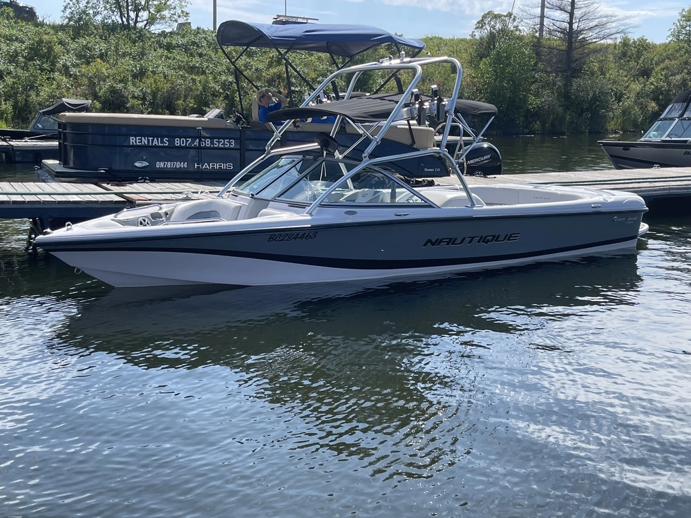 2006 Ski Nautique 216 Team Edition alt