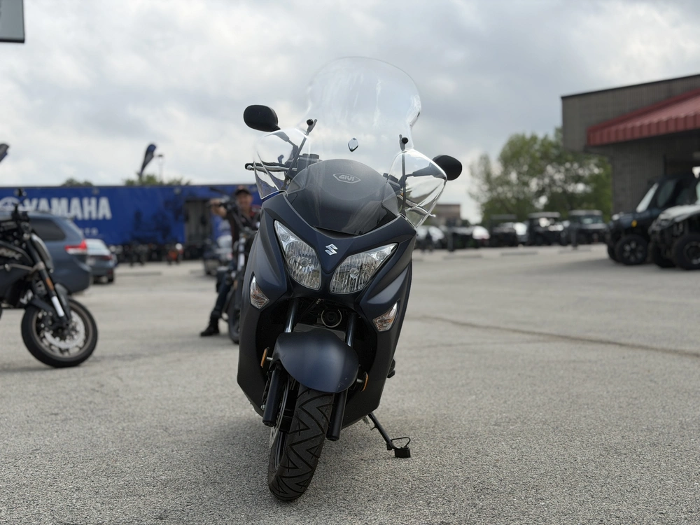 2022 Suzuki Burgman 200 alt