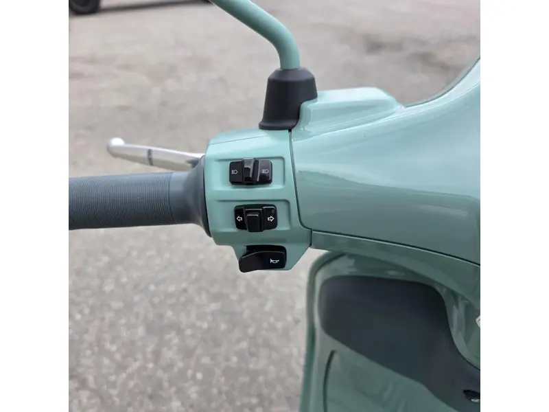 Vespa Primavera 150 80th Anniversary 2027