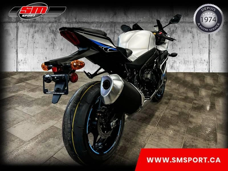 2025 Suzuki Gsx-r1000a alt