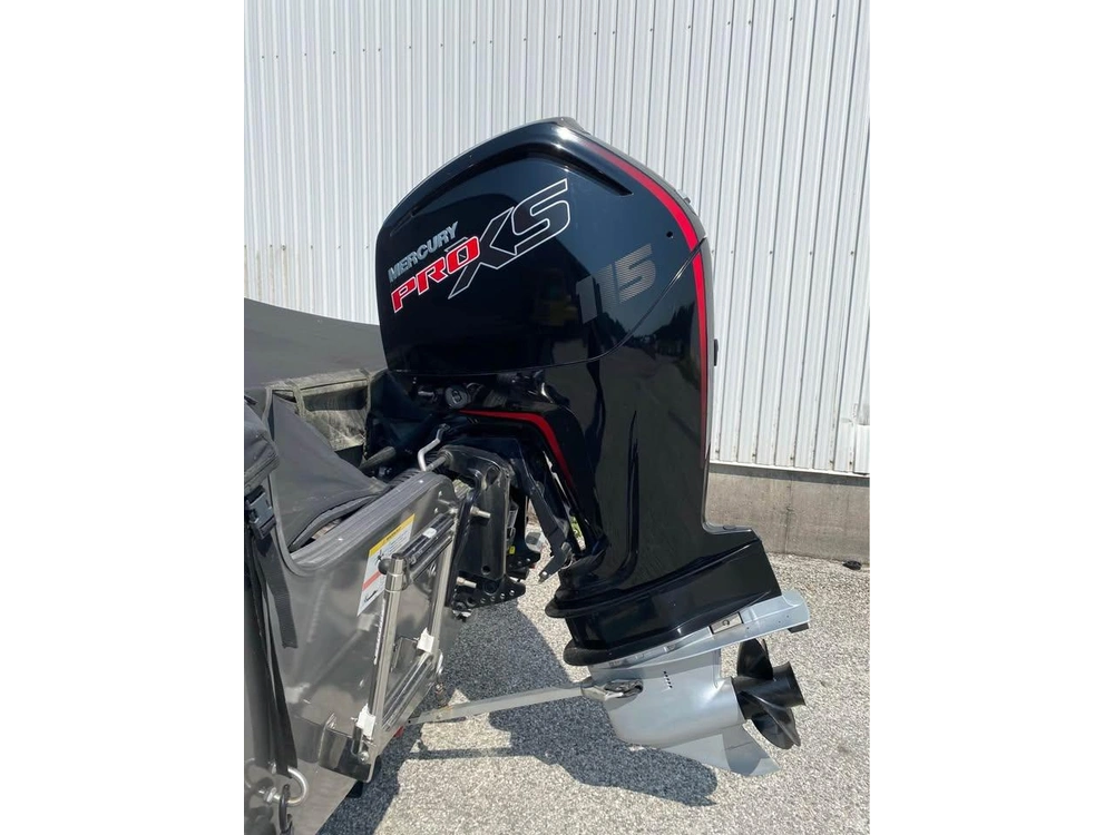 2020 Crestliner Vision 1700 alt
