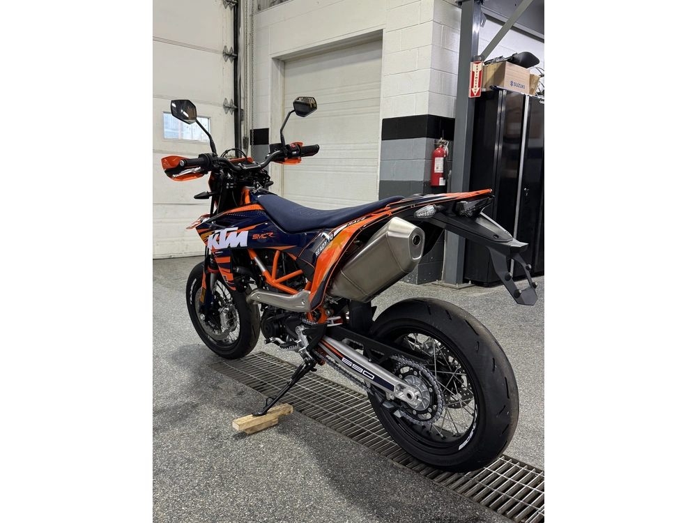 2026 Ktm 690 Smc R alt