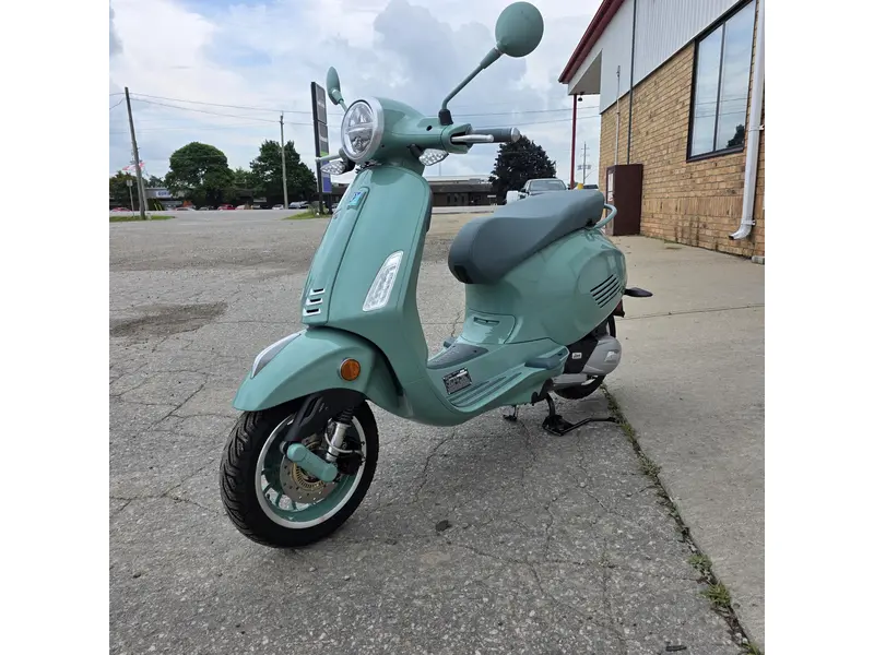 Vespa Primavera 150 80th Anniversary 2027