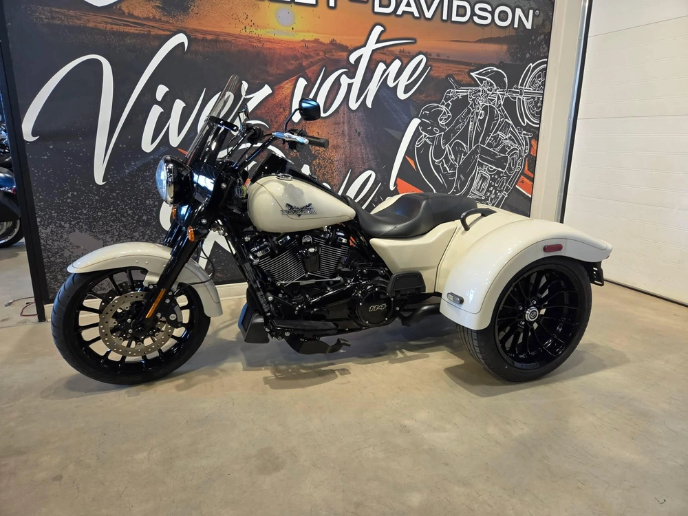 Harley-davidson Freewheeler Flrt 2023 alt