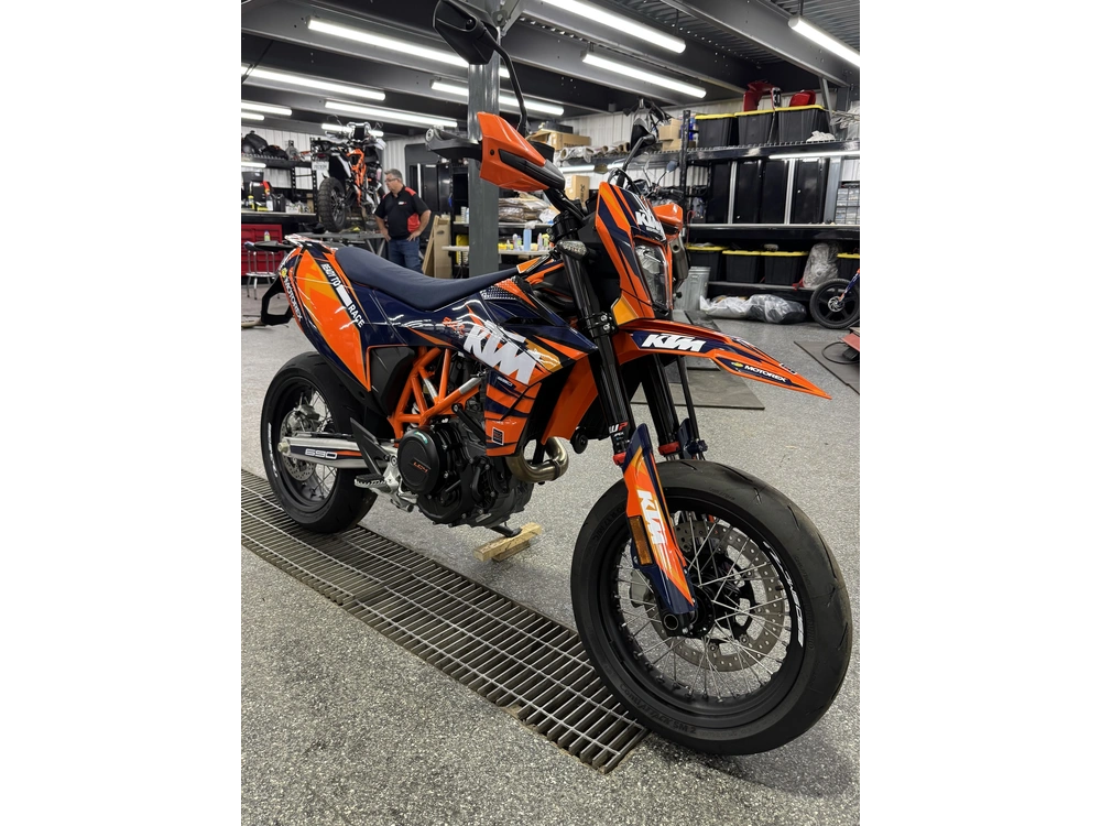 2026 Ktm 690 Smc R alt