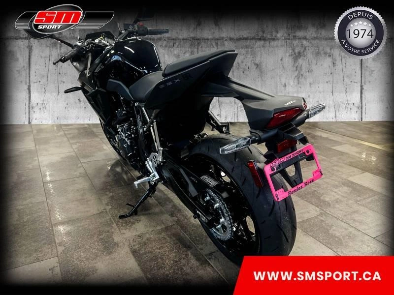 2025 Suzuki Gsx-8r alt