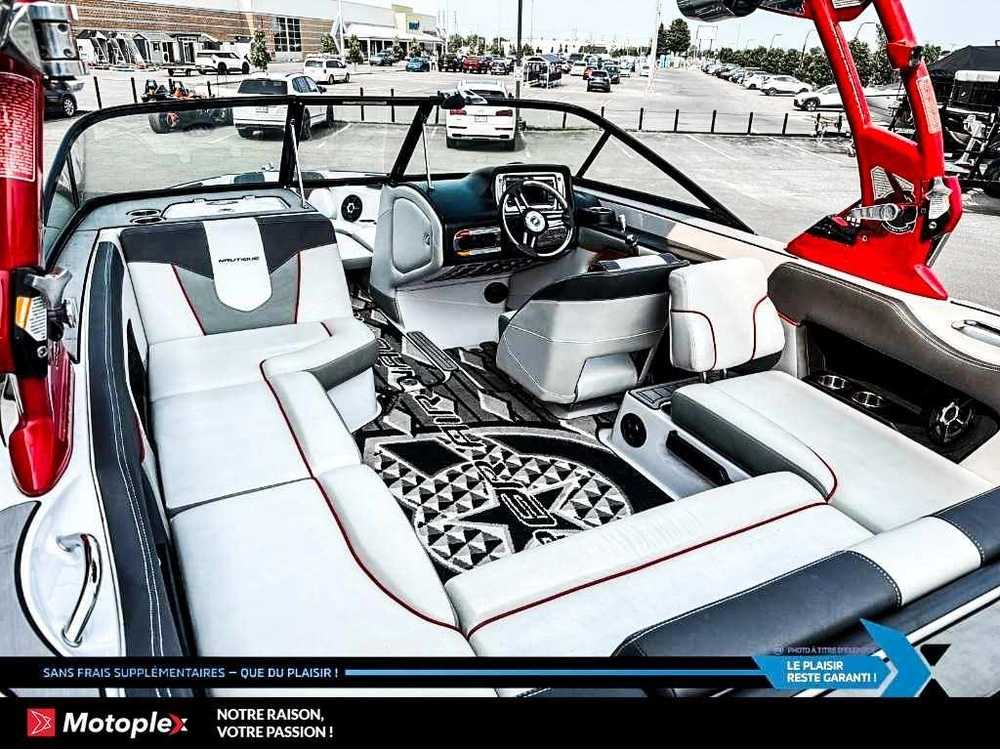 2012 Air Nautique 210 Team Edition alt