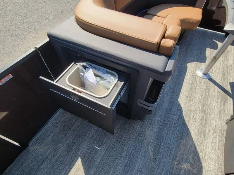 Bennington Marine M22 Swingback 3t/yamaha F150 2027 alt