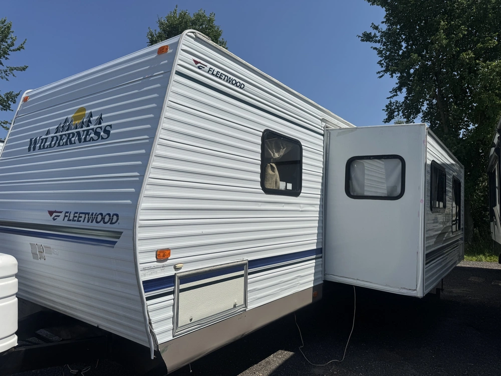 2006 Fleetwood Wildernes Tt 3902bds alt
