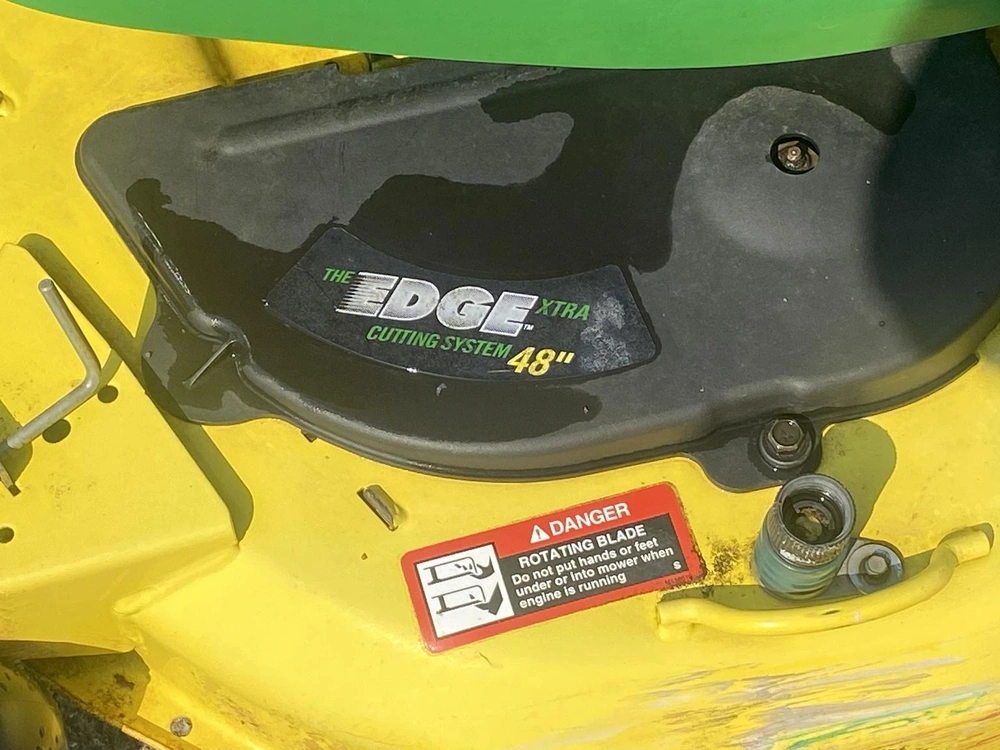 2014 John Deere X320 alt
