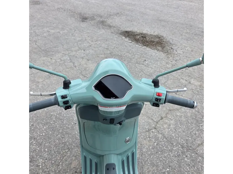 Vespa Primavera 150 80th Anniversary 2027