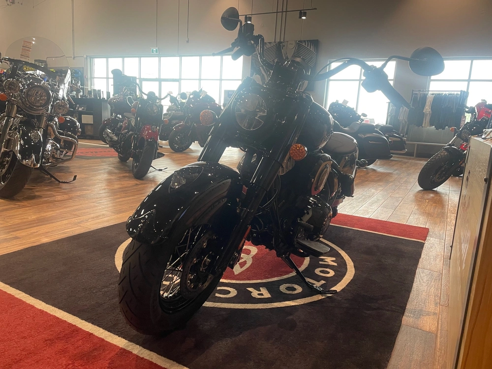 2026 Indian Motorcycle Chief Vintage - Black Metallic alt
