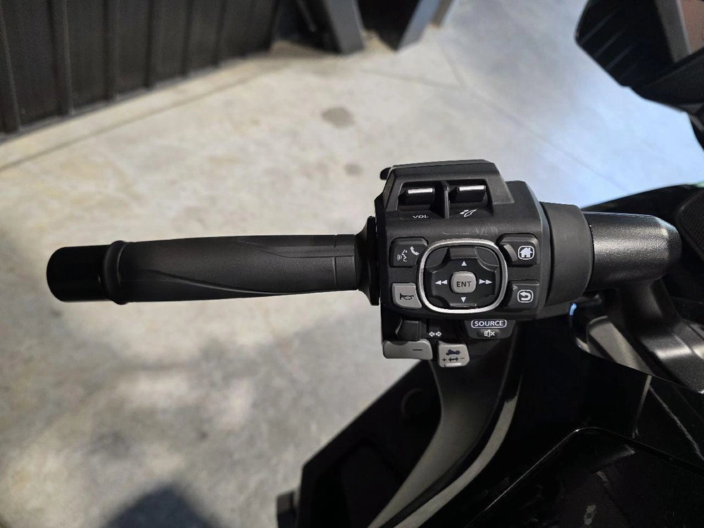 Honda Goldwing Tour Dct Gl1800d 2019 alt