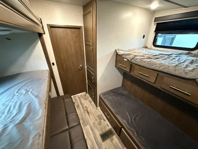 2020 Keystone Rv Cougar 32bhs alt