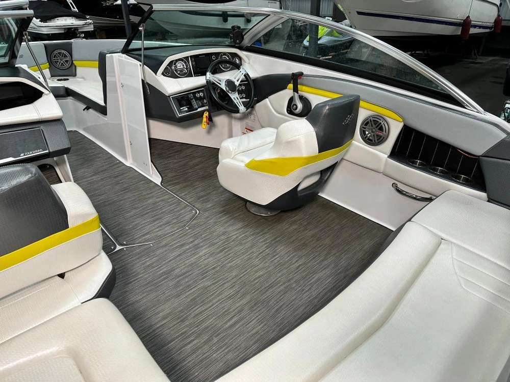 Four Winns H210 Rs 2017 alt