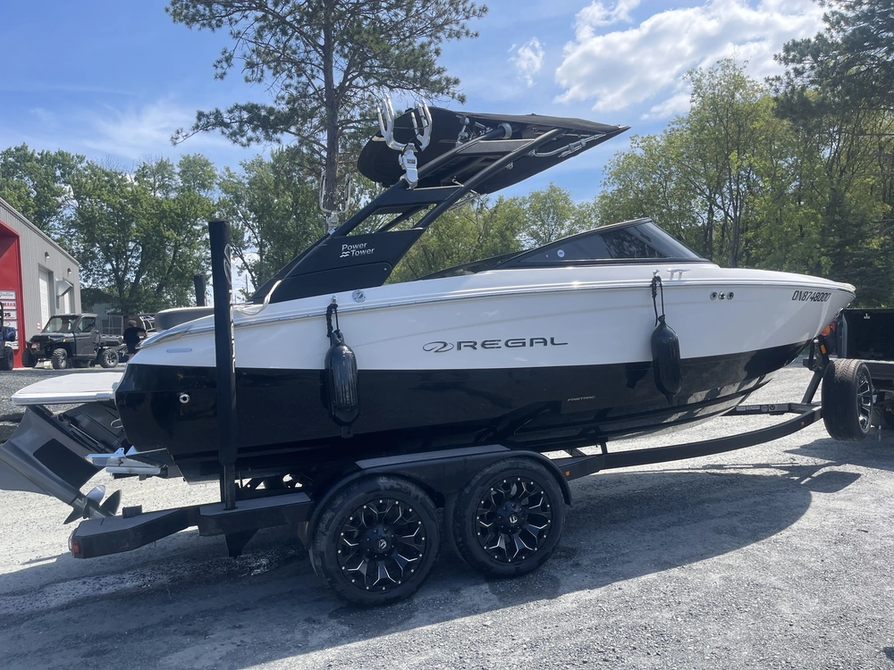 2023 Regal Ls2 Surf alt