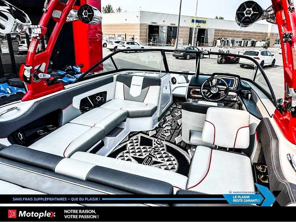 2012 Air Nautique 210 Team Edition alt