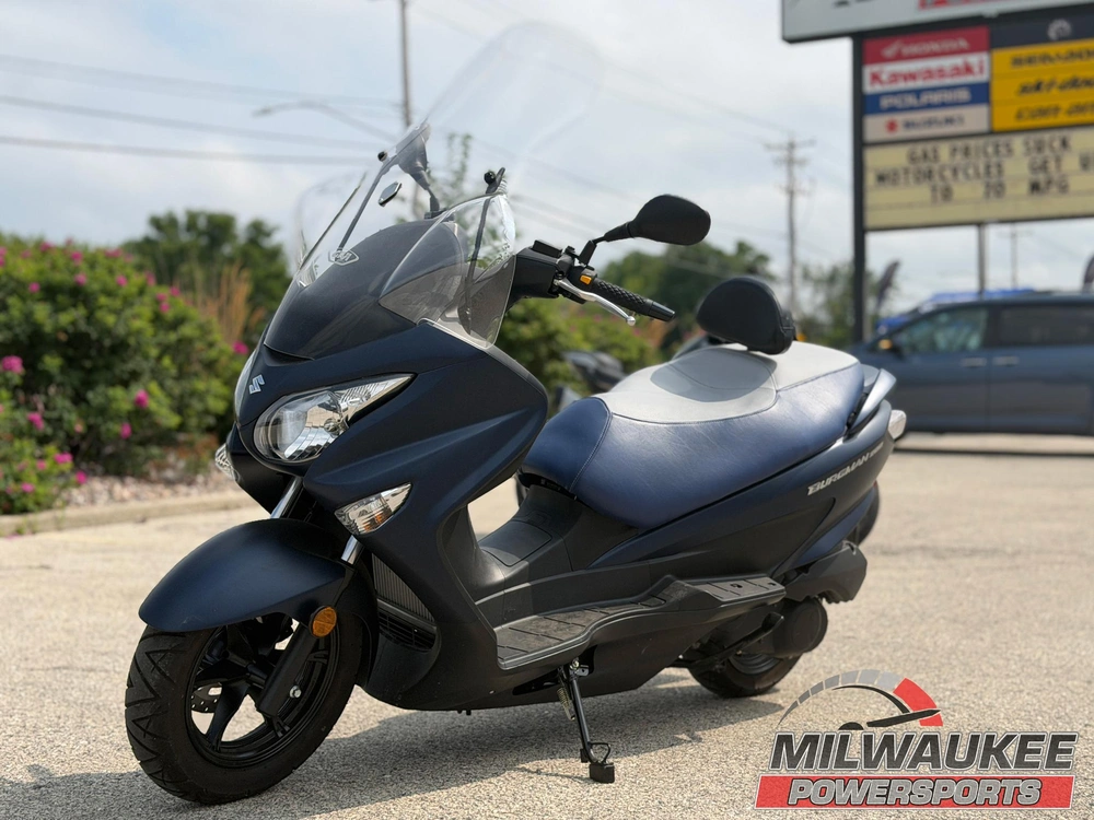 2022 Suzuki Burgman 200 alt