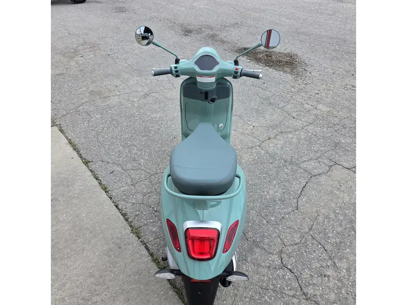 Vespa Primavera 150 80th Anniversary 2027