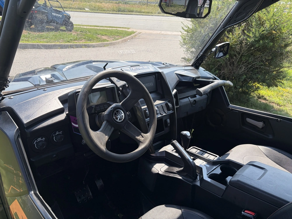 2022 Yamaha Rmax 2 Se alt