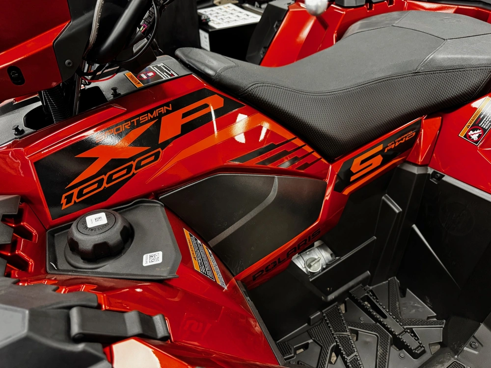 2026 Polaris Sportsman 1000 Xp S Lava Orange Metallic alt