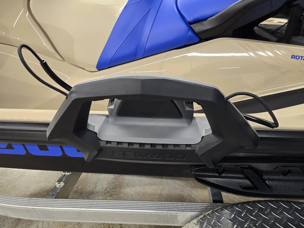 2026 Sea-doo Wake 170 alt
