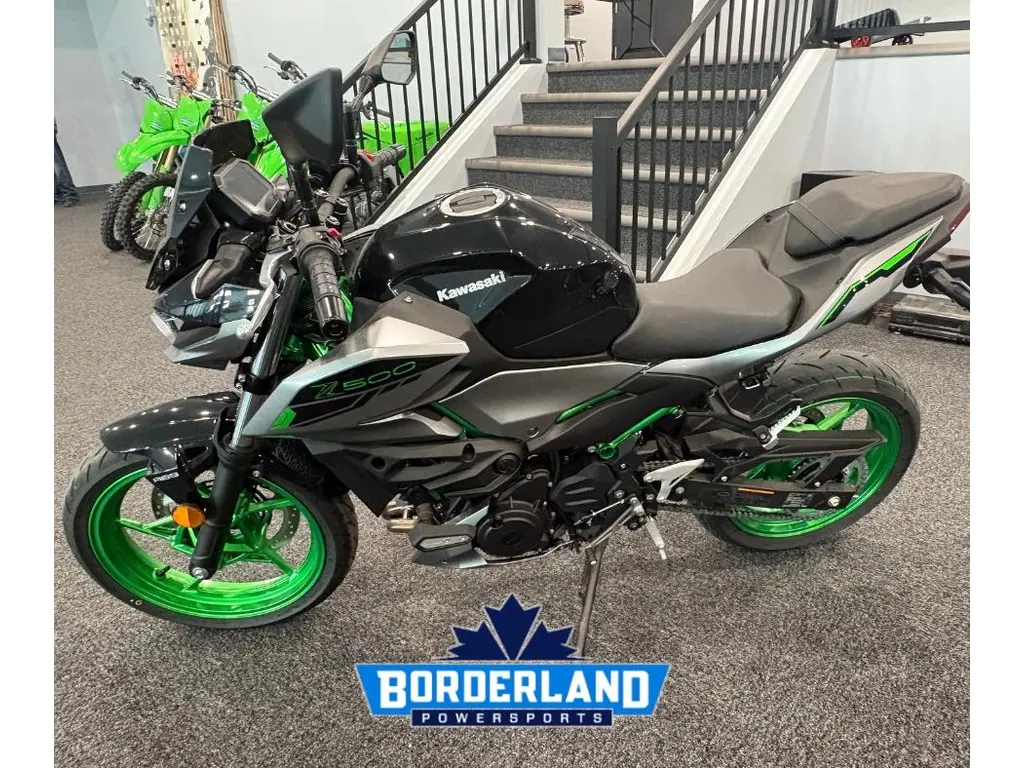 2025 Kawasaki Z500 SE ABS 