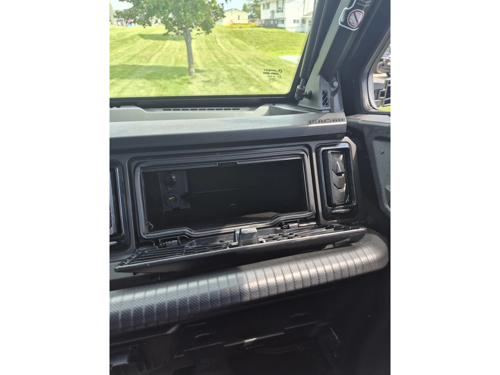 2026 Can-am Defender Limited Cab Hd11 alt