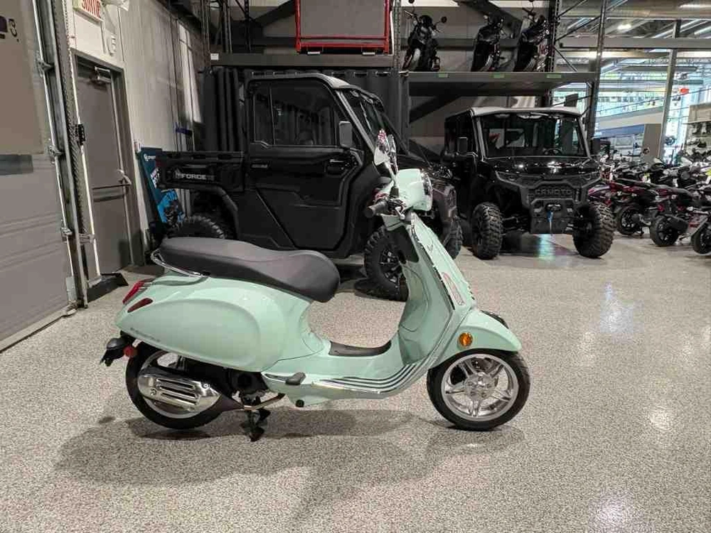 Vespa Primavera 50 2026 alt