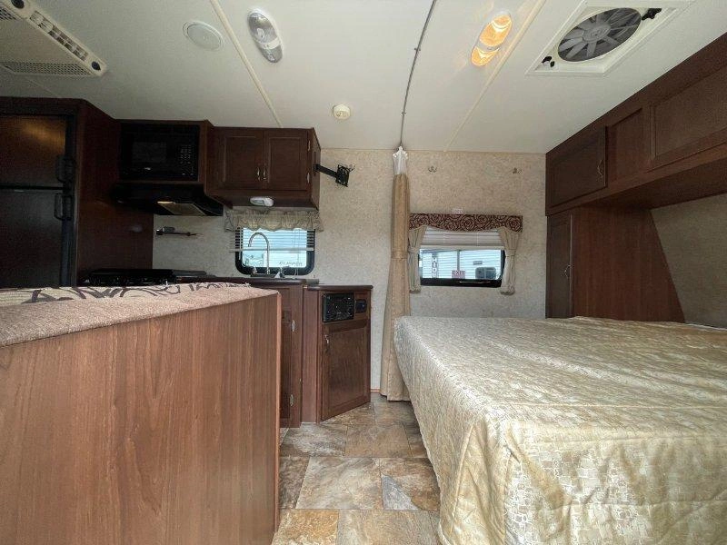 2014 Holiday Rambler Aluma-lite 237bh alt