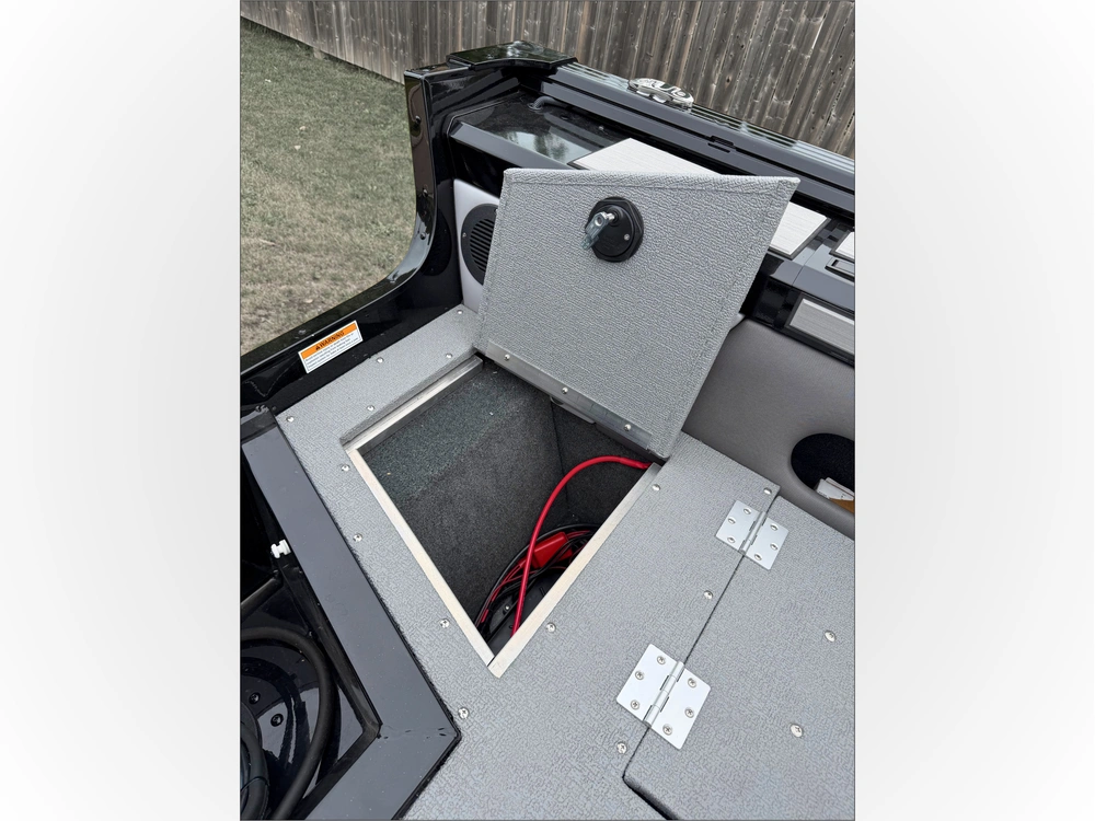 2026 Smoker-craft Ultima 182 Dc alt