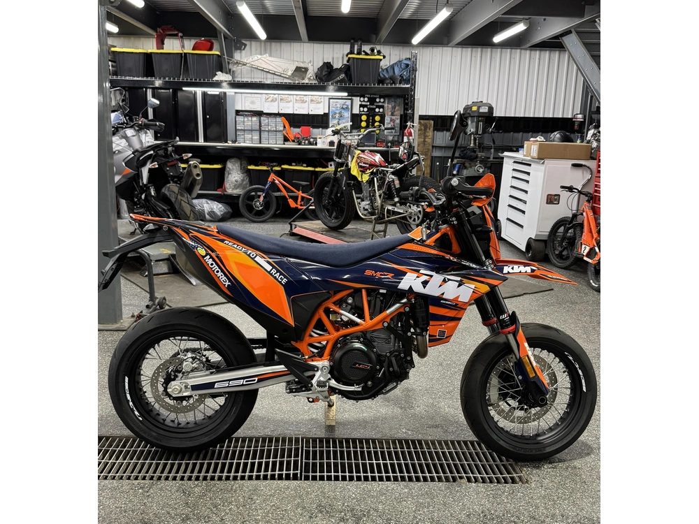 2026 Ktm 690 Smc R alt