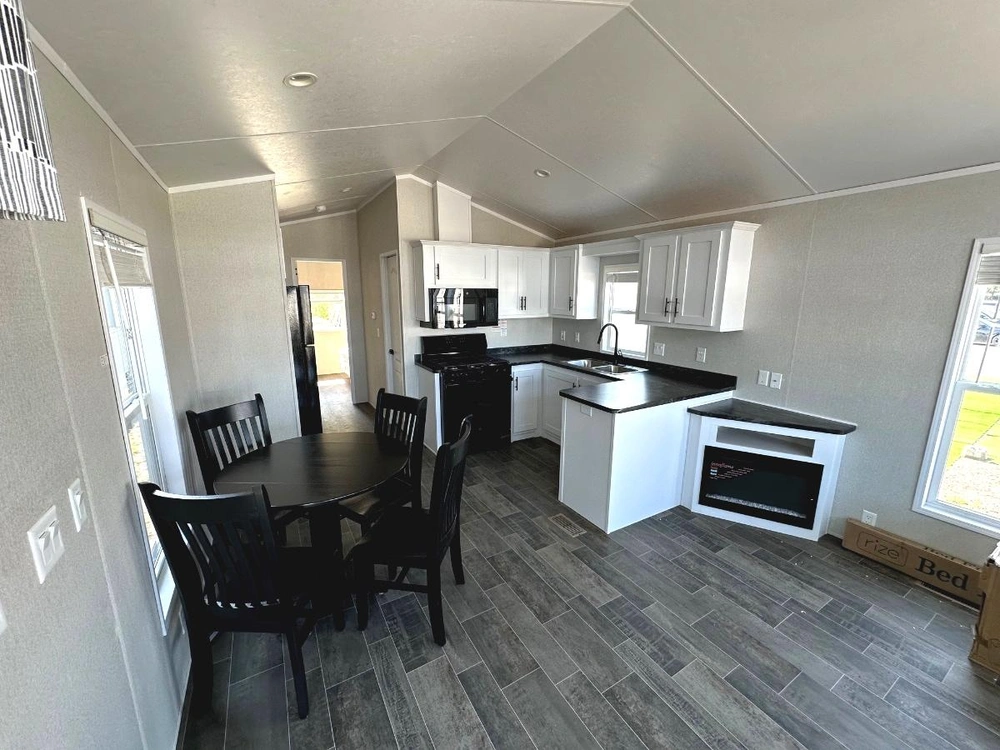 2026 Forest River Quailridge Summit Qrt38fla-c-s alt