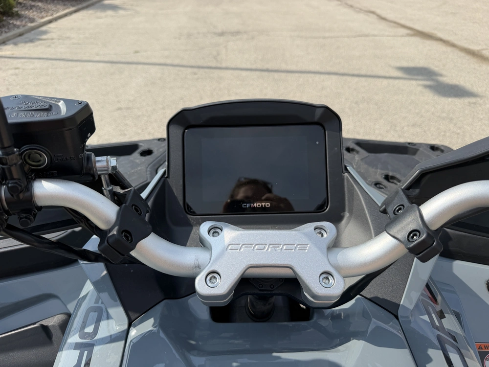 2025 Cfmoto Cforce 800 Touring alt