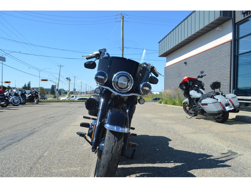 Harley-davidson Flhc 2025 alt