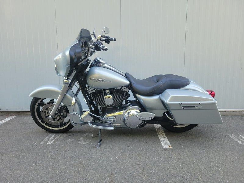 2010 Harley-davidson Touring Flhx - Street Glide™ alt